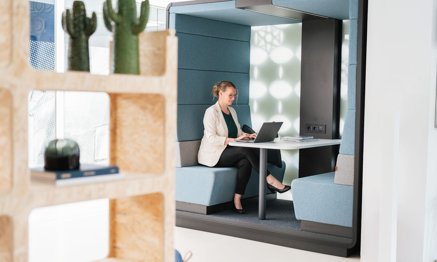 Project- en kantoorinrichting 