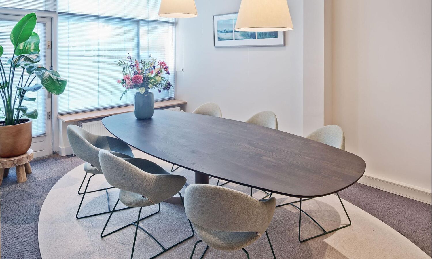 Vergaderruimte AB Advocaten - Inrichting door Office Design Projectinrichters 