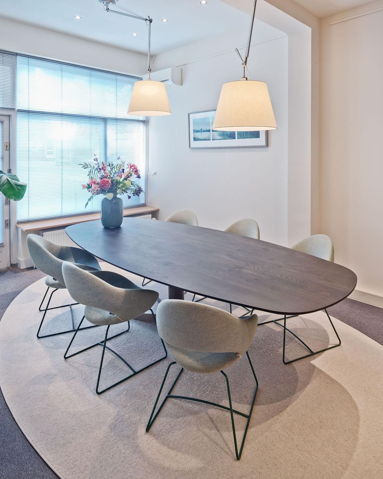 Vergaderruimte AB Advocaten - Inrichting door Office Design Projectinrichters 