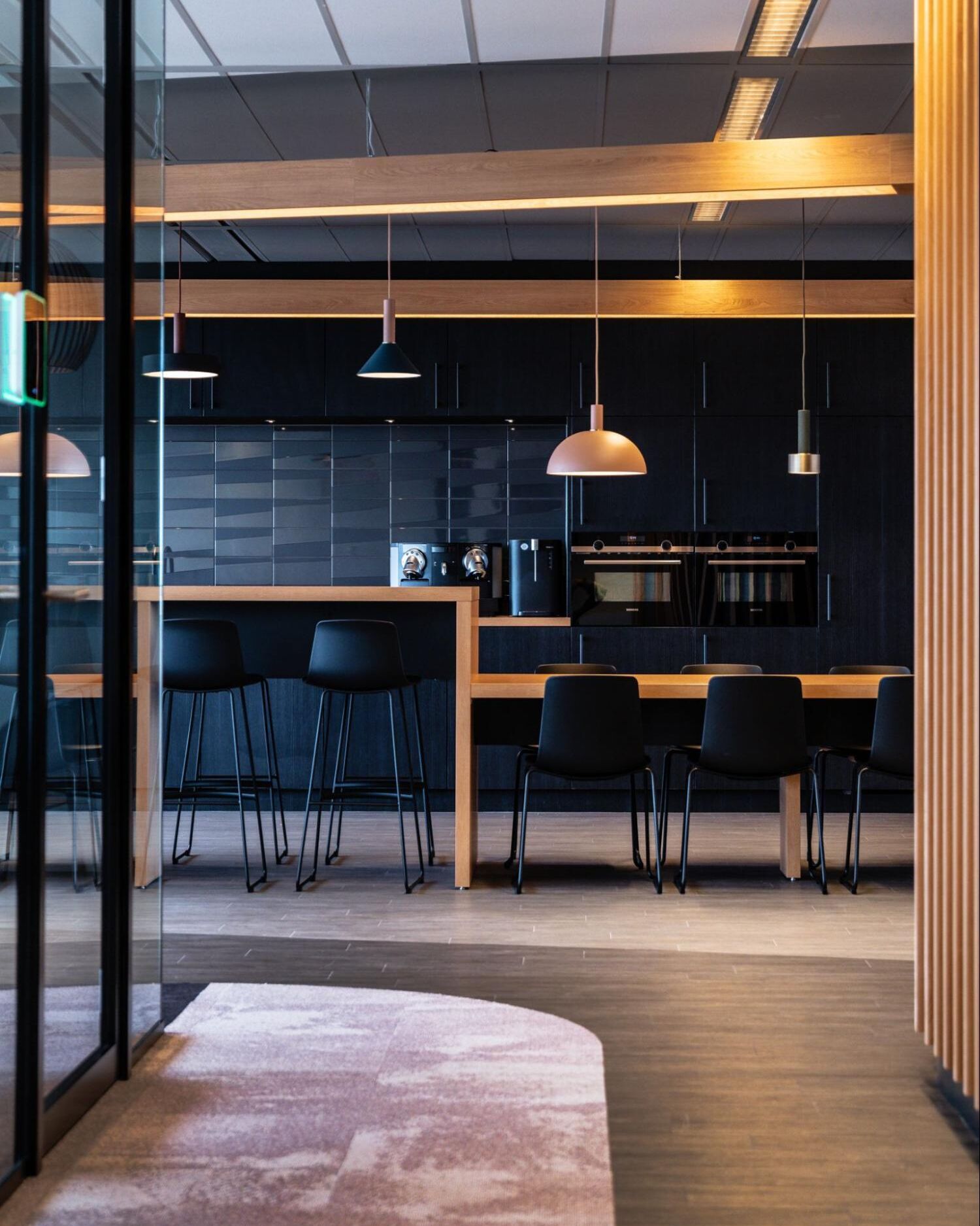 Maandag - kantoorinrichting - Projectinrichting door Office Design Projectinrichters 