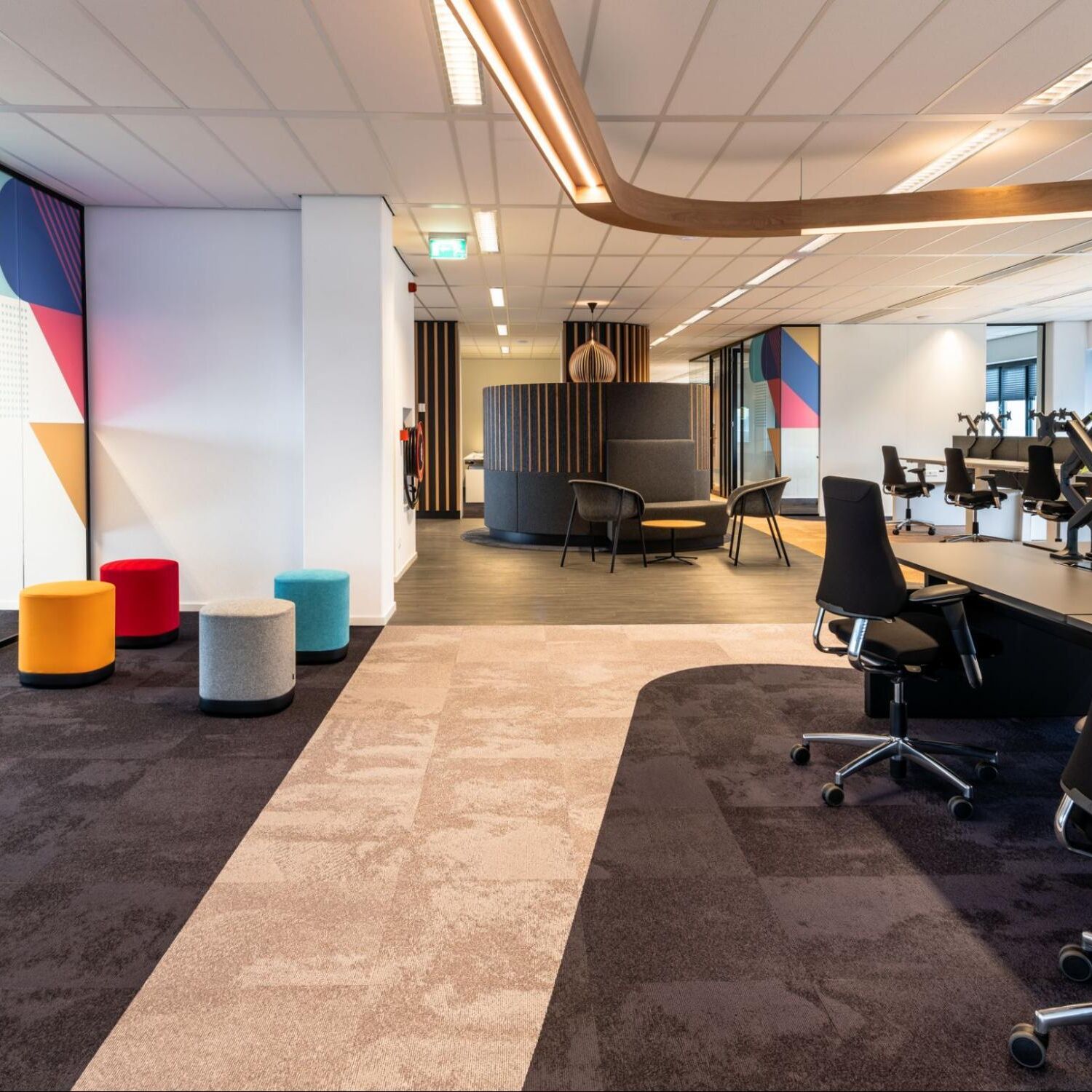 Maandag - duurzame kantoorinrichting 