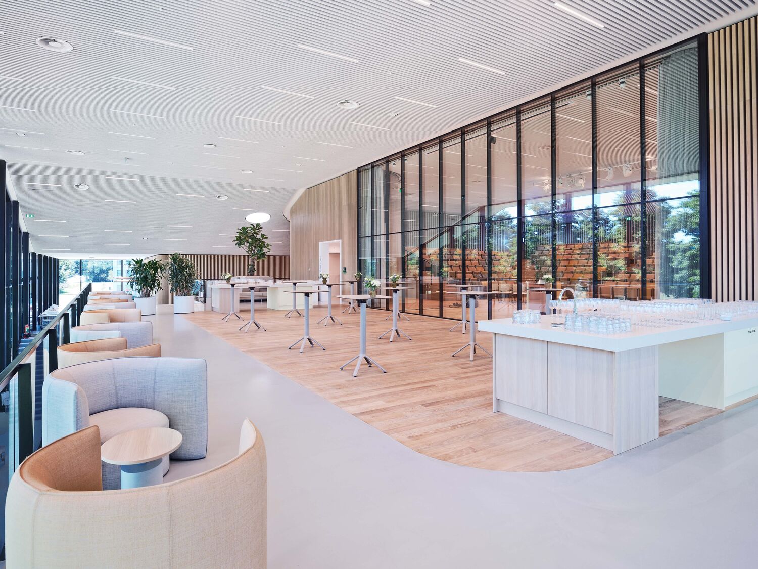 WUR Omnia projectinrichting door Office Design Projectinrichters